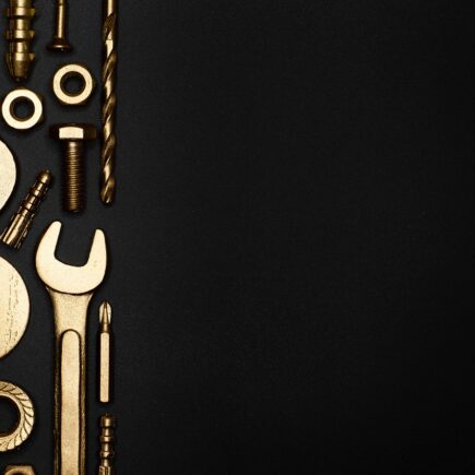 Hoe maak je zelf een industriële wandplank van steigerhout en staal