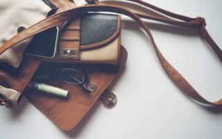 Hoe combineer je goedkope accessoires met duurdere meubels