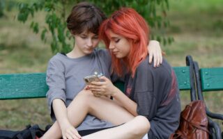 Wat is het verschil tussen industriële en landelijke meubels?