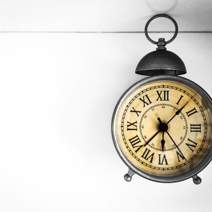 Action wandklokken – industrieel design voor een lage prijs