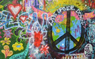 Welke kleur muur past bij zwarte meubels?