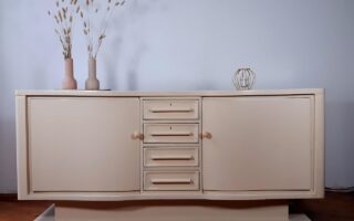 De voordelen van een open kast in plaats van een dressoir