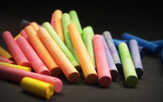 Hoe combineer je kleuren in een open woonruimte?