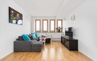 Hoe combineer je meubels met een betonnen vloer?