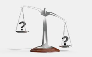 Hoe richt je een woonkamer in met weinig meubels?